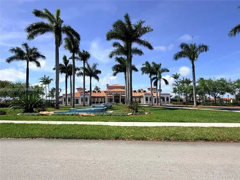 19385 SW 79th Court Cutler Bay FL 33157