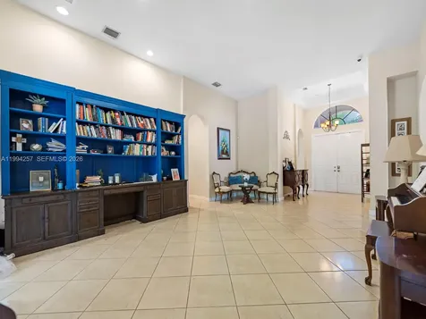 19385 SW 79th Court Cutler Bay FL 33157