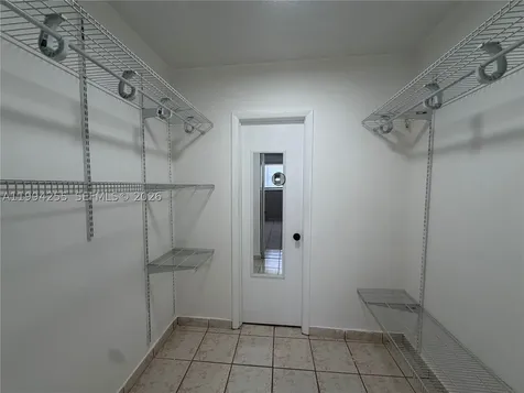 3640 NW 9th Street Miami FL 33125