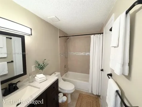 3640 NW 9th Street Miami FL 33125