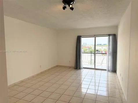 3640 NW 9th Street Miami FL 33125