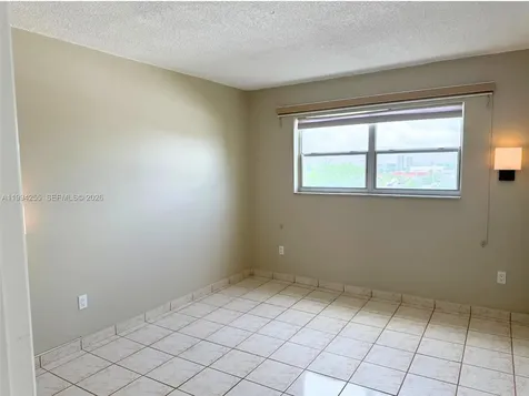 3640 NW 9th Street Miami FL 33125