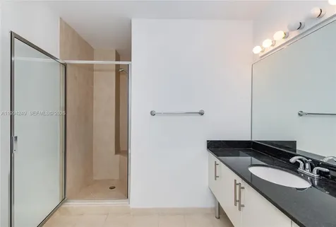 31 SE 5th Street Miami FL 33131