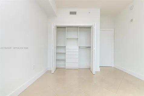 31 SE 5th Street Miami FL 33131