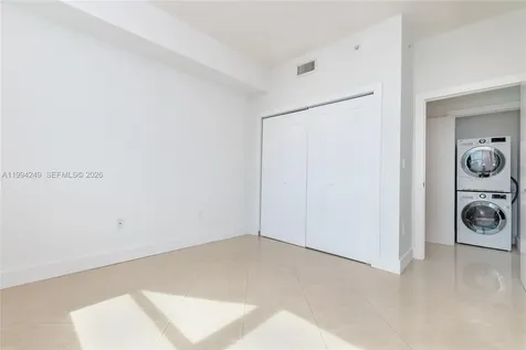 31 SE 5th Street Miami FL 33131