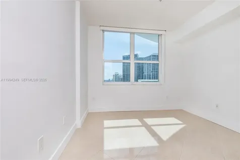 31 SE 5th Street Miami FL 33131
