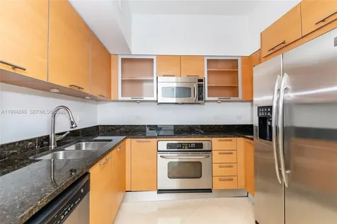 31 SE 5th Street Miami FL 33131