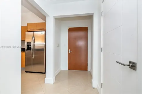 31 SE 5th Street Miami FL 33131