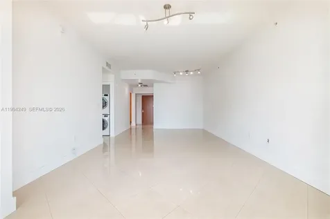 31 SE 5th Street Miami FL 33131