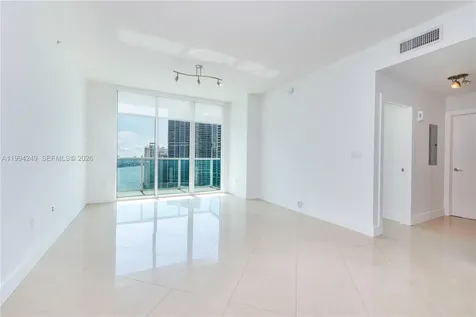 31 SE 5th Street Miami FL 33131