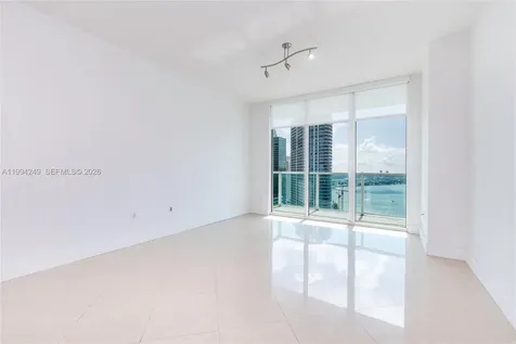 31 SE 5th Street Miami FL 33131