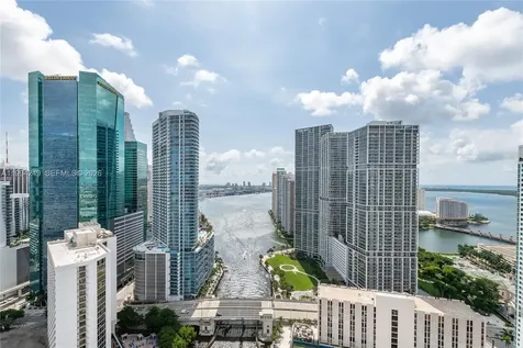 31 SE 5th Street Miami FL 33131