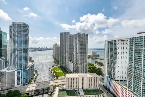 31 SE 5th Street Miami FL 33131