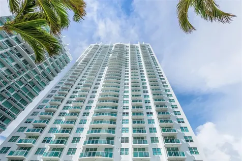31 SE 5th Street Miami FL 33131