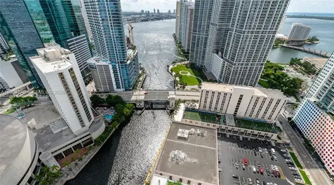31 SE 5th Street Miami FL 33131