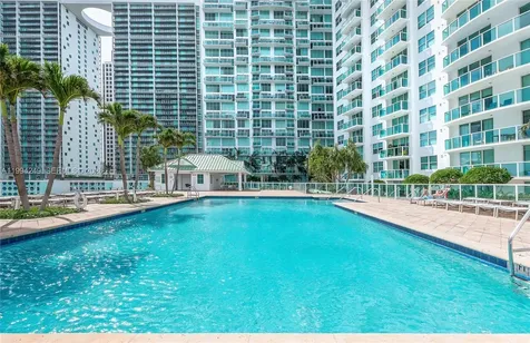 31 SE 5th Street Miami FL 33131