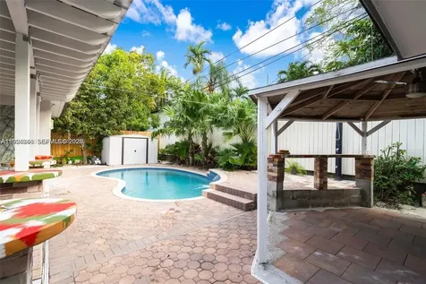 3800 Charles Terrace Miami FL 33133