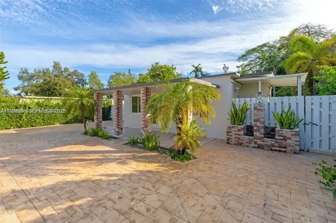 3800 Charles Terrace Miami FL 33133