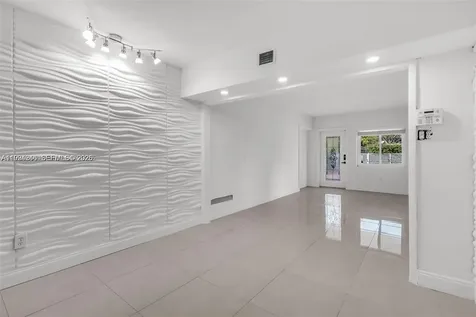 3800 Charles Terrace Miami FL 33133