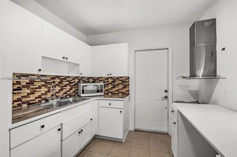 3800 Charles Terrace Miami FL 33133
