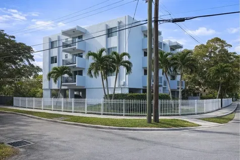 1090 NE 129th Street North Miami FL 33161