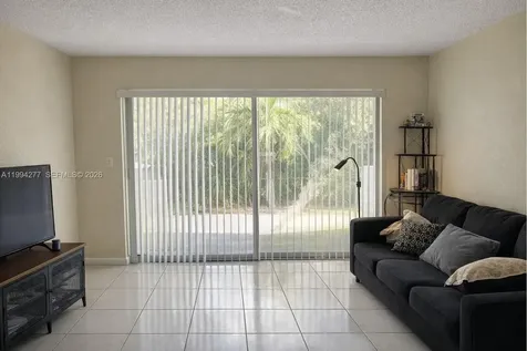 1090 NE 129th Street North Miami FL 33161