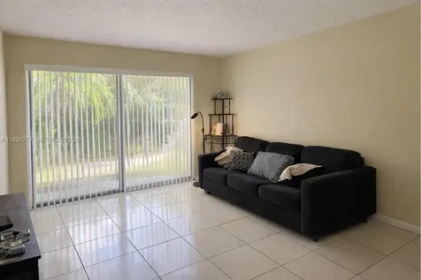 1090 NE 129th Street North Miami FL 33161