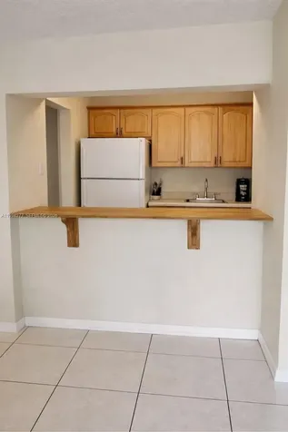 1090 NE 129th Street North Miami FL 33161