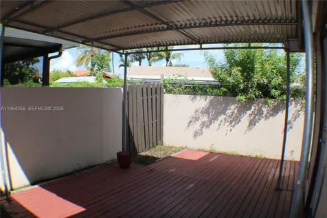 12003 SW 110th St Circle N Miami FL 33186