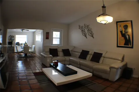 12003 SW 110th St Circle N Miami FL 33186