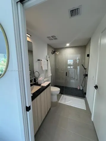 225 N Miami Avenue Miami FL 33128