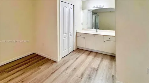 22631 SW 88th Place Cutler Bay FL 33190