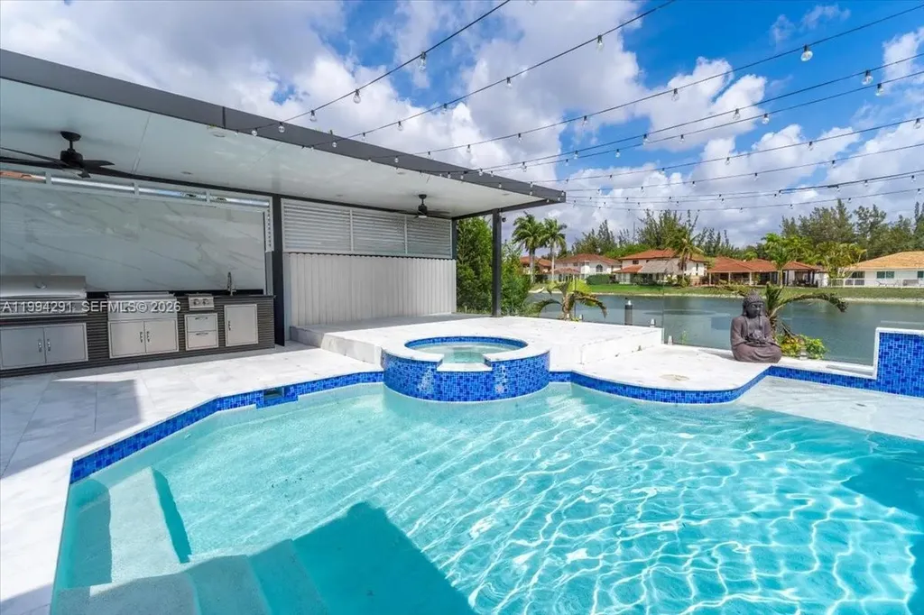 15763 SW 43rd Street Miami FL 33185