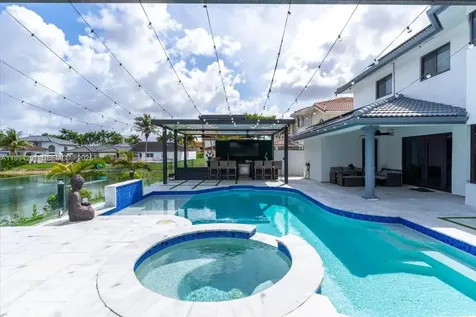 15763 SW 43rd Street Miami FL 33185