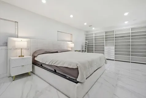 15763 SW 43rd Street Miami FL 33185