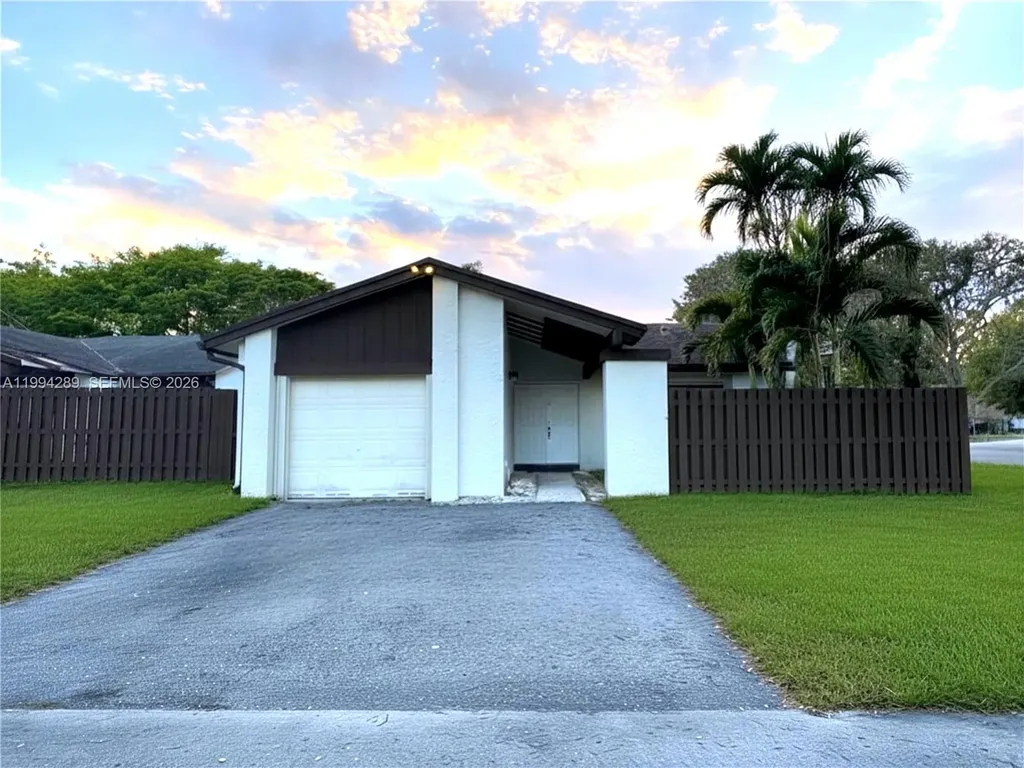 13428 SW 108th Street Circle N Miami FL 33186