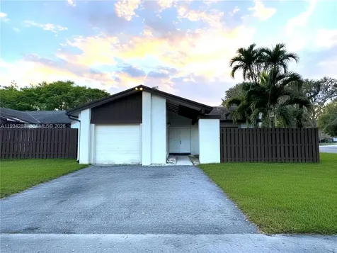 13428 SW 108th Street Circle N Miami FL 33186