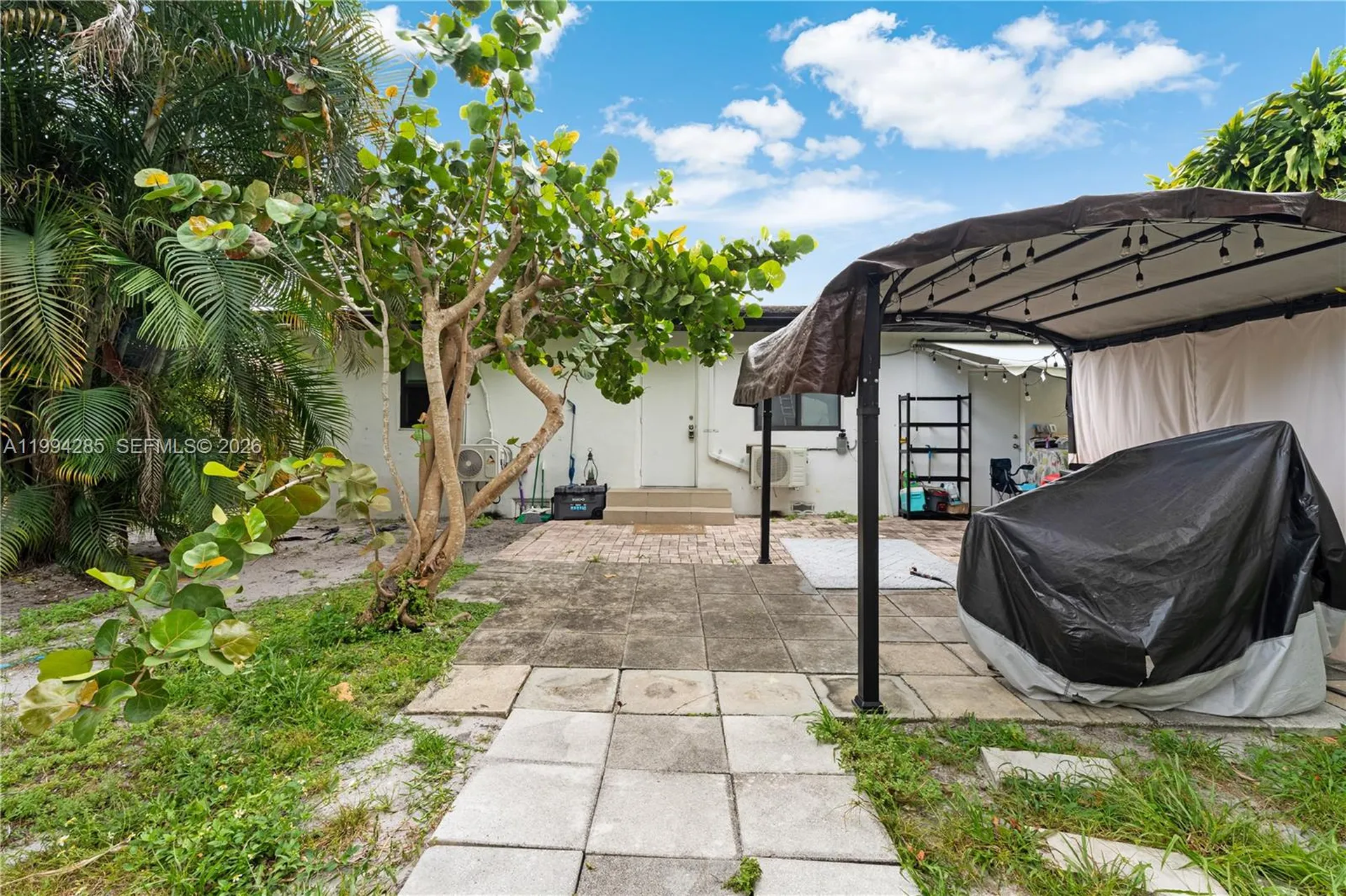 5635 Pierce Street Hollywood FL 33021