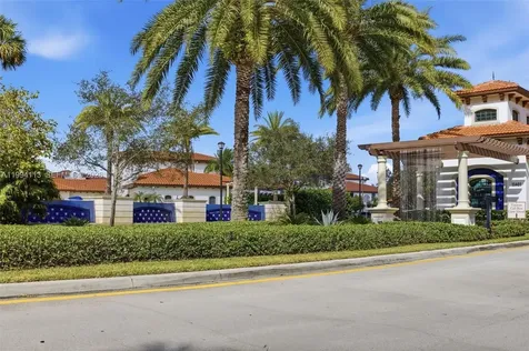 11652 SW 13th Court Pembroke Pines FL 33025