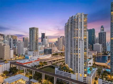 90 SW 3rd Street Miami FL 33130