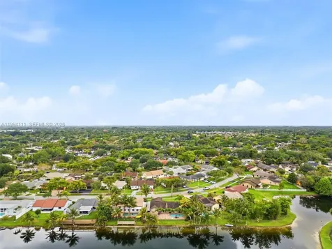10227 SW 49th Court Cooper City FL 33328