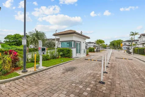 11507 NW 77th Street Doral FL 33178