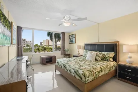 3505 S Ocean Drive Hollywood FL 33019