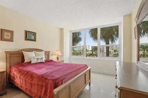 3505 S Ocean Drive Hollywood FL 33019