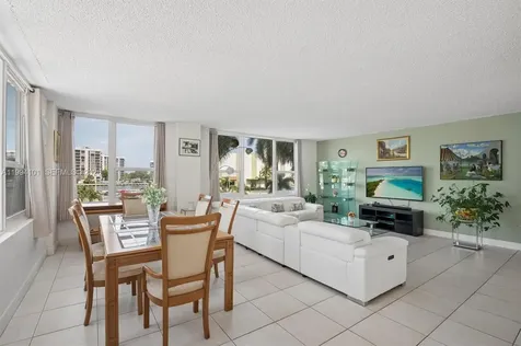 3505 S Ocean Drive Hollywood FL 33019