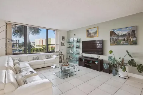 3505 S Ocean Drive Hollywood FL 33019