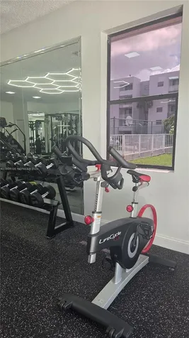 8075 NW 7th Street Miami FL 33126