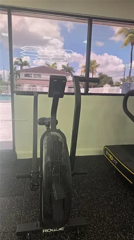 8075 NW 7th Street Miami FL 33126