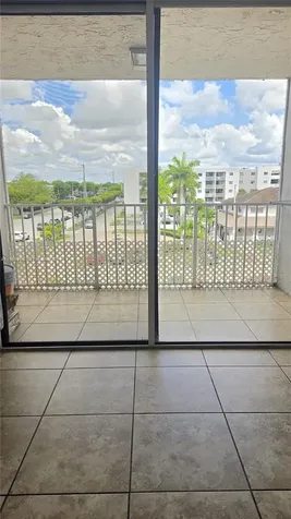 8075 NW 7th Street Miami FL 33126