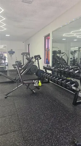 8075 NW 7th Street Miami FL 33126